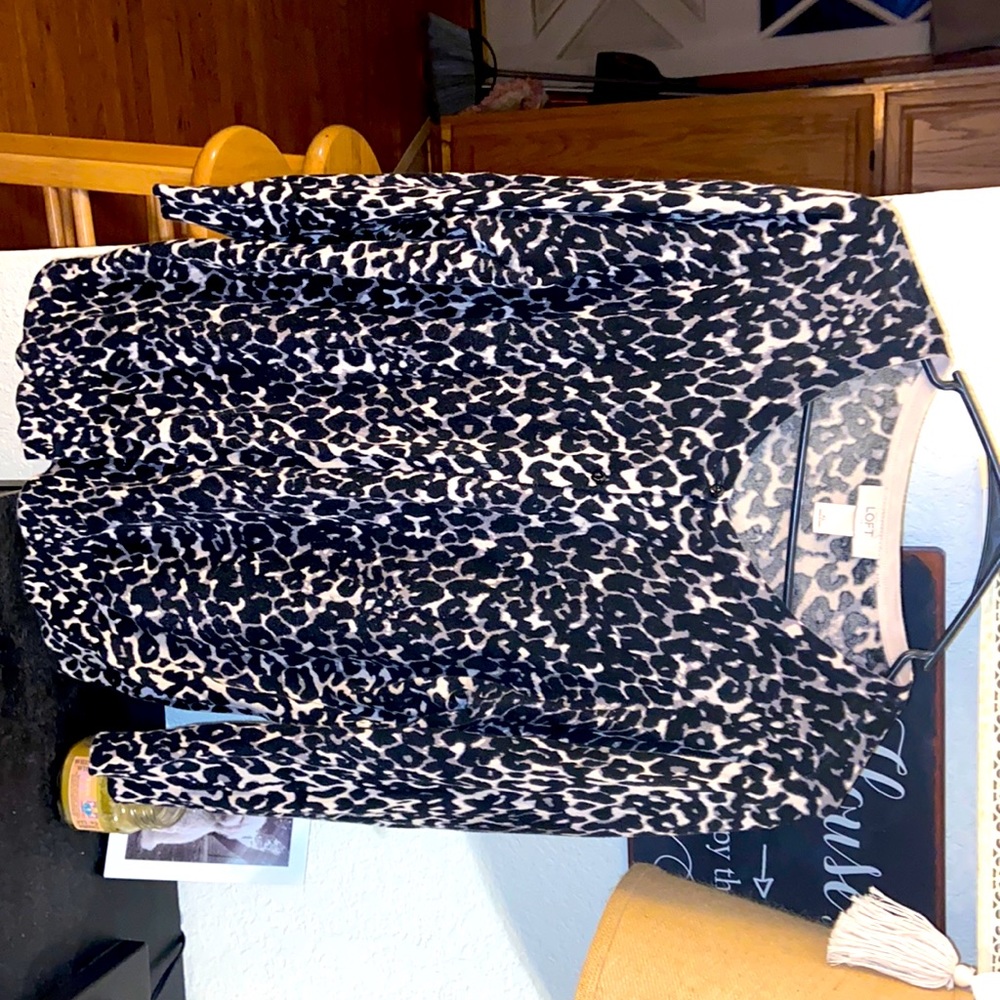 XL Loft 3/4 sleeve button down light sweater